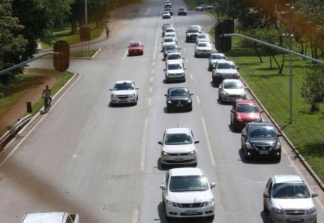 Alteração no Código Penal criminaliza quem adultera chassi e placa de carro