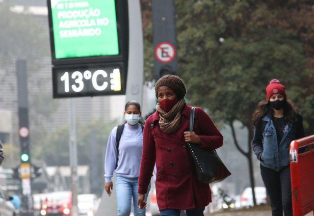 Frente fria avança em SP e mínimas podem chegar a 13ºC