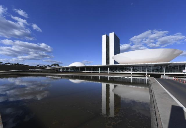 Em 4ª feira agitada, Câmara votará urgência em novas regras fiscais