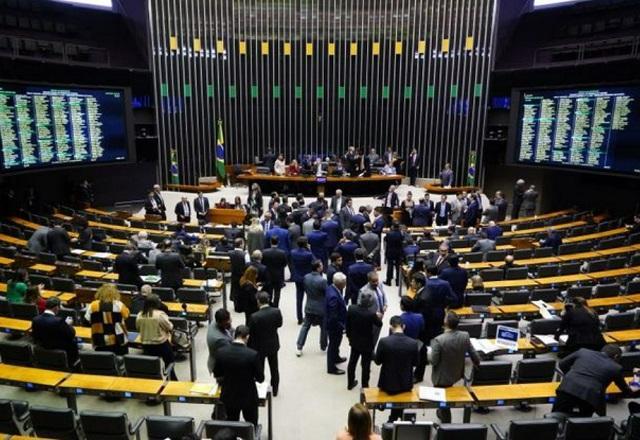 Em vitória para o governo, Câmara aprova projeto das novas regras fiscais