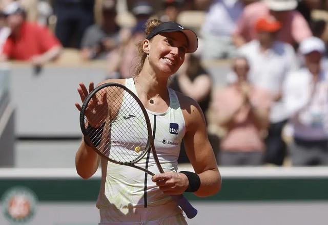 Bia Haddad perde para Swiatek e se despede de Roland Garros