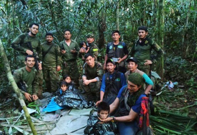 Crianças colombianas sobreviveram à base de frutas e farinha de mandioca