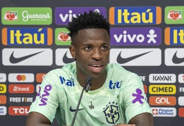 Vini Jr reafirma luta contra o racismo: "Vou seguir pelos que não têm voz"