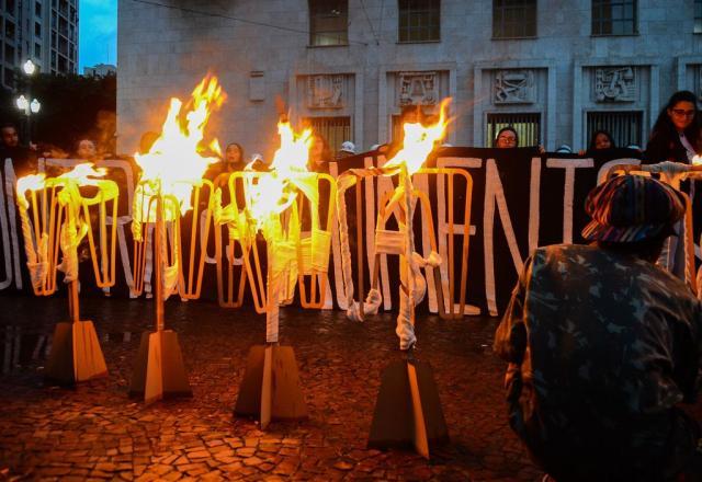 Atos de junho: crise política em 2013, impeachment e avanço da direita