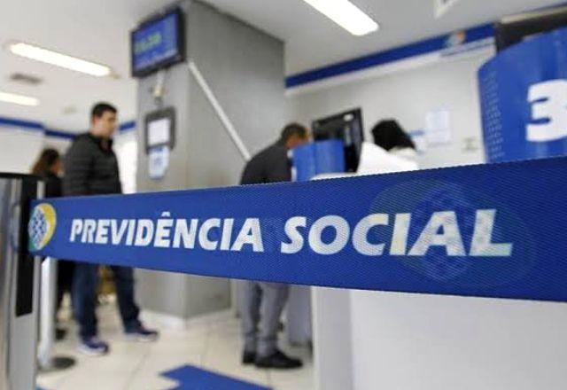 Mais de 31 mil brasileiros estão na fila do INSS há mais de 1 ano