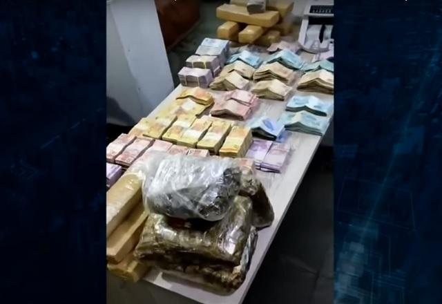 Mala com R$ 200 mil em dinheiro é apreendida em casa de traficante