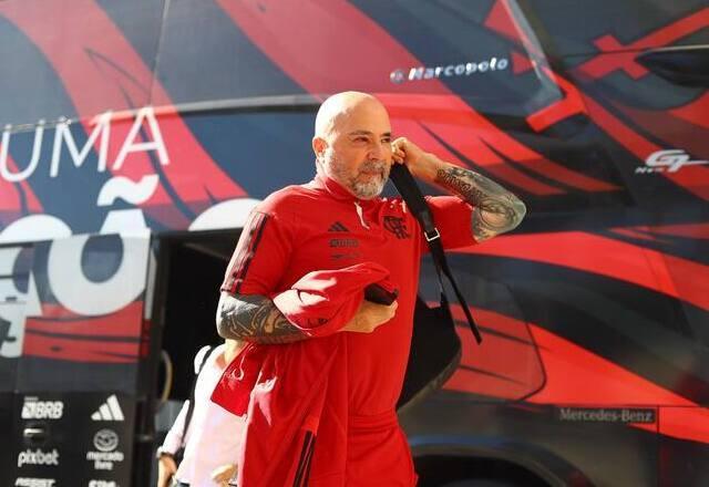 Sampaoli se manifesta sobre confusão: "Tenho pensando como ajudar Pedro e Pablo"