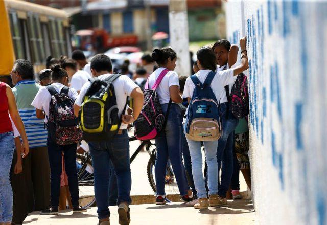 Governo federal institui o programa Escola em Tempo Integral