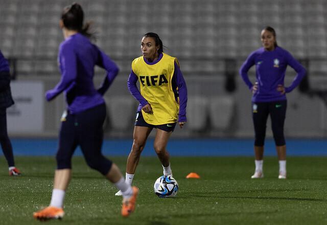 Marta acredita em vitória do Brasil contra Jamaica: "Vamos seguir na competição"