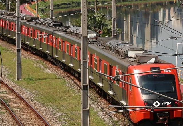 Passageiros são esfaqueados dentro de trem em São Paulo