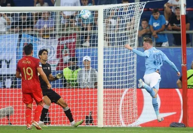 Manchester City vence Sevilla nos pênaltis e é campeão da Supercopa da Europa