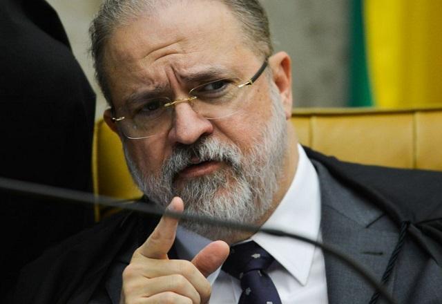 PGR defende que governo deve ter maior poder de voto na Eletrobras