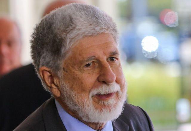 "Mundo não pode mais ser ditado pelo G7", afirma Celso Amorim