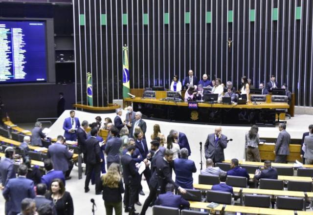 Câmara aprova mudanças no texto do arcabouço fiscal