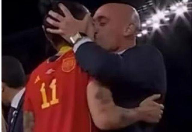 Fifa suspende dirigente espanhol investigado por agressão sexual