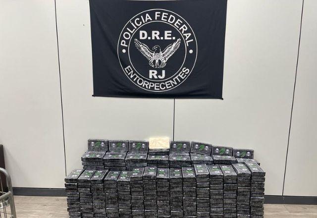 Polícia Federal faz apreensão de 370 kg de cocaína no Rio de Janeiro