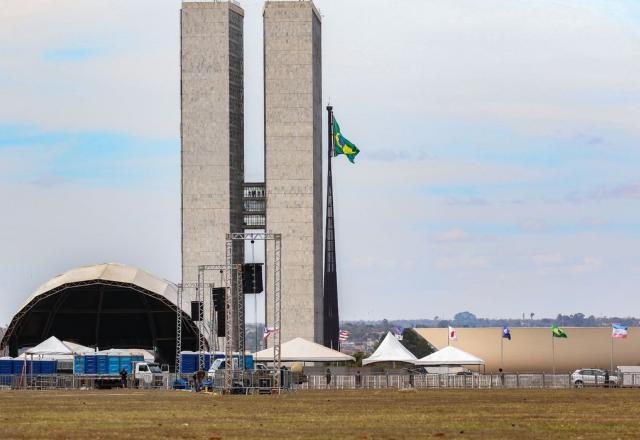 Poder Expresso: Governo se prepara para o 7 de setembro, BC divulga novidades do Pix e mais