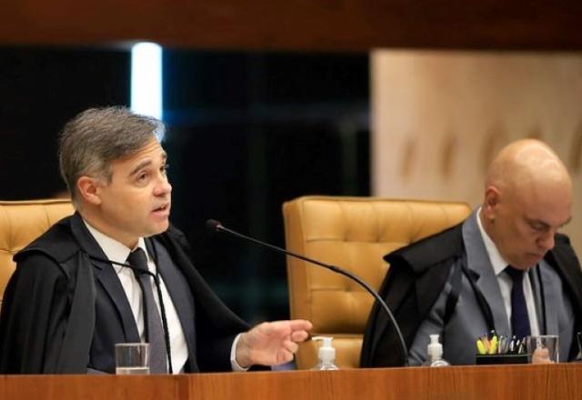 8/1 no STF: voto de Mendonça tem condenação de réu e bate-boca com Moraes