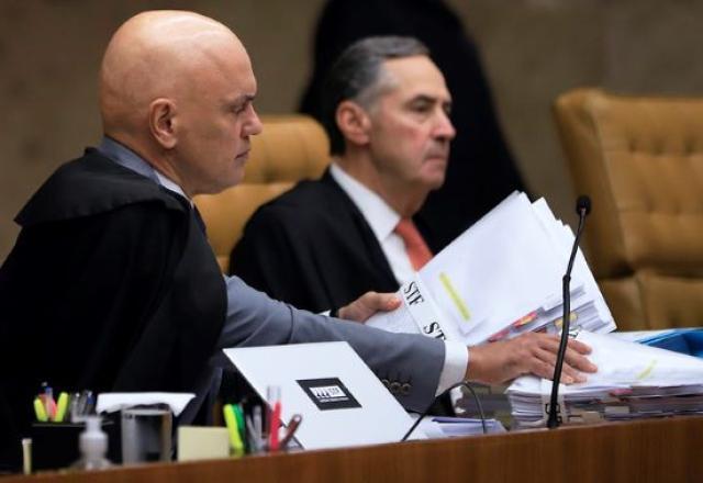 Moraes pede novos julgamentos do 8/1 no STF em sessões virtuais