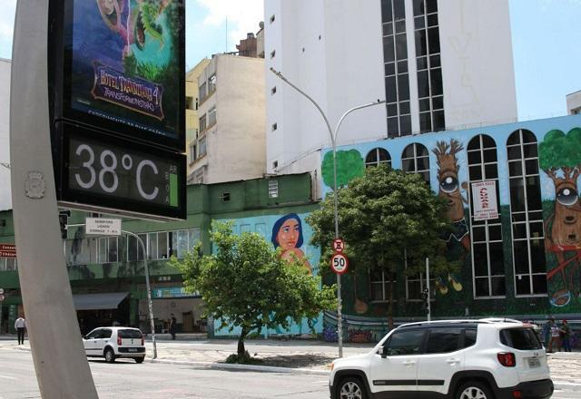 Prefeitura de São Paulo cria operação para amenizar impacto do calor em moradores