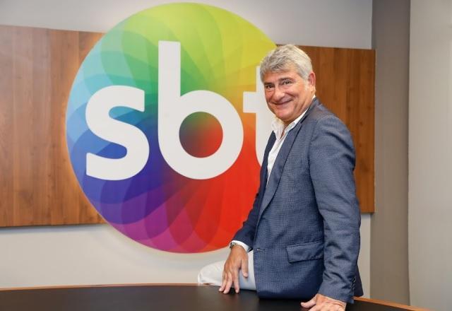 Cleber Machado estreia no comando do Arena SBT nesta segunda-feira