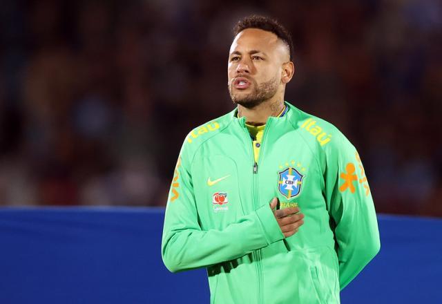 Neymar rompe o ligamento cruzado anterior e o menisco do joelho esquerdo