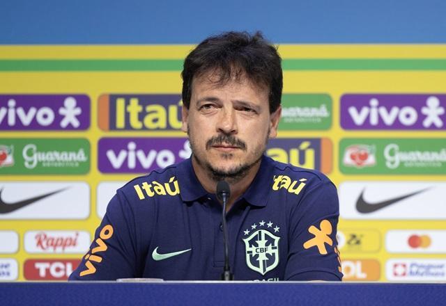 Com Endrick, Diniz convoca seleção brasileira para Eliminatórias da Copa