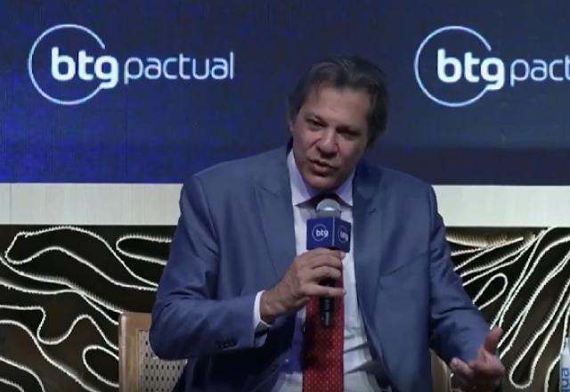 Meta de déficit zero é cobrada de Fernando Haddad em evento em SP