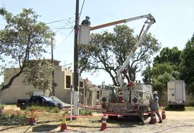 Milhares de imóveis seguem sem luz na Grande São Paulo