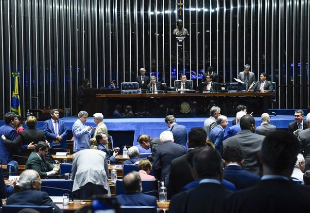 Senado aprova texto da reforma tributária e PEC volta à Câmara