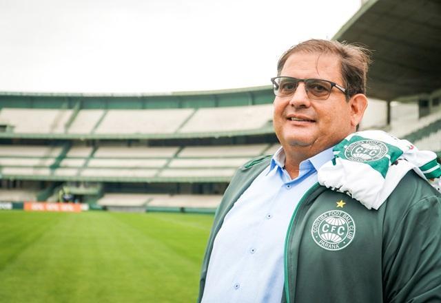 Coritiba anuncia contratação de Guto Ferreira após demitir Thiago Kosloski