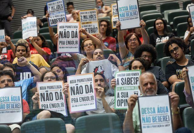 Alesp deve votar projeto de privatização da Sabesp nesta 4ª feira