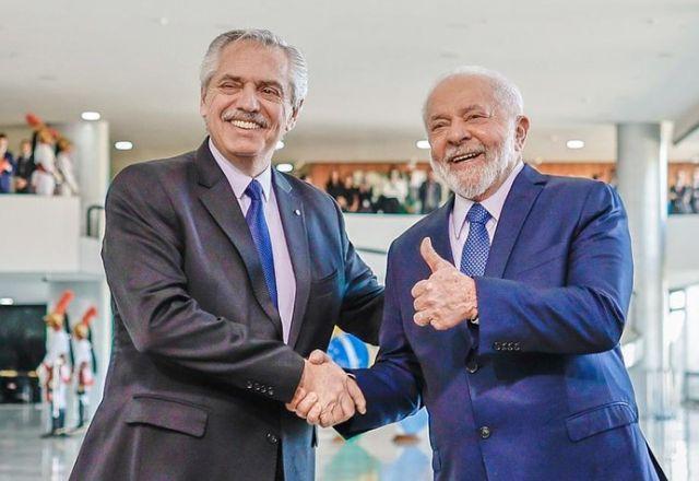 Alberto Fernandez deixa presidência da Argentina sob inflação de 142,7%: "Vários desafios"