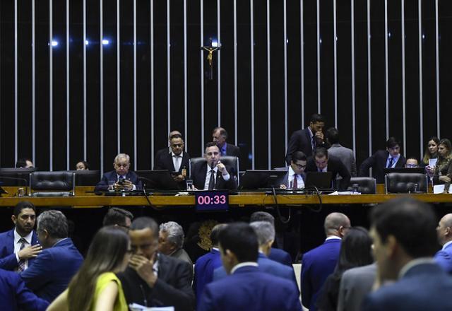 Congresso aprova regras para o Orçamento com déficit zero e R$ 48 bilhões em emendas