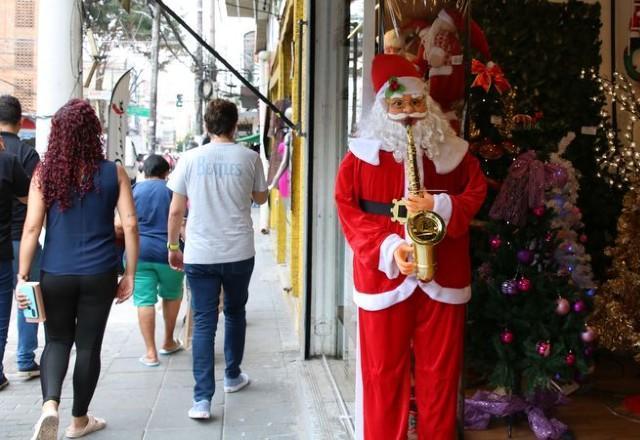 Às vésperas do Natal, intenção de consumo diminui pela primeira vez em dois anos