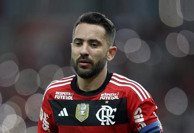 Bahia encaminha contratação de Everton Ribeiro