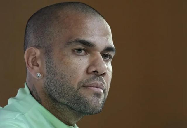 Daniel Alves apresenta nova versão à Justiça e alega embriaguez