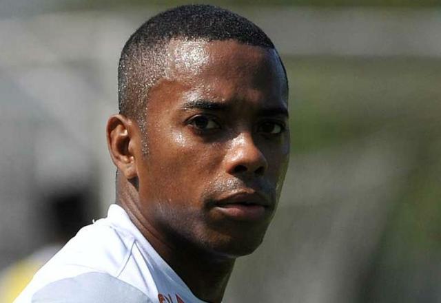 Robinho deve ficar preso por 3 anos e meio antes de ir para o semiaberto