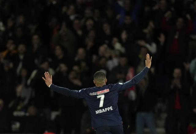 Barcelona quase teve Mbappé e Haaland, revela ex-diretor