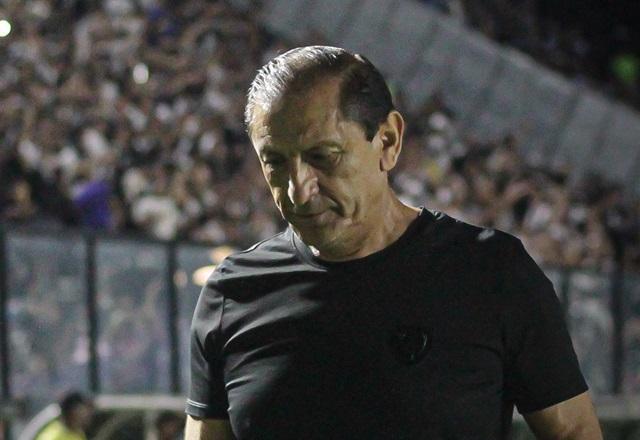 Ramón Díaz, do Vasco: "Complicado que no VAR tenha que decidir uma mulher"