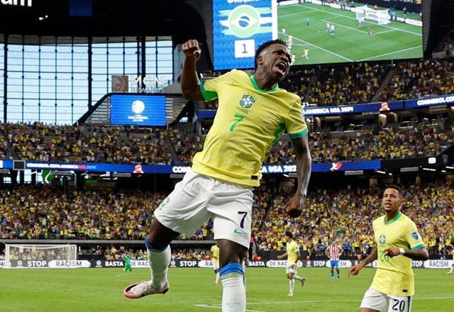 Com dois gols de Vini Jr, Brasil goleia Paraguai na Copa América